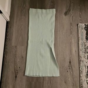 Vici S green ribbed knit skirt with slit